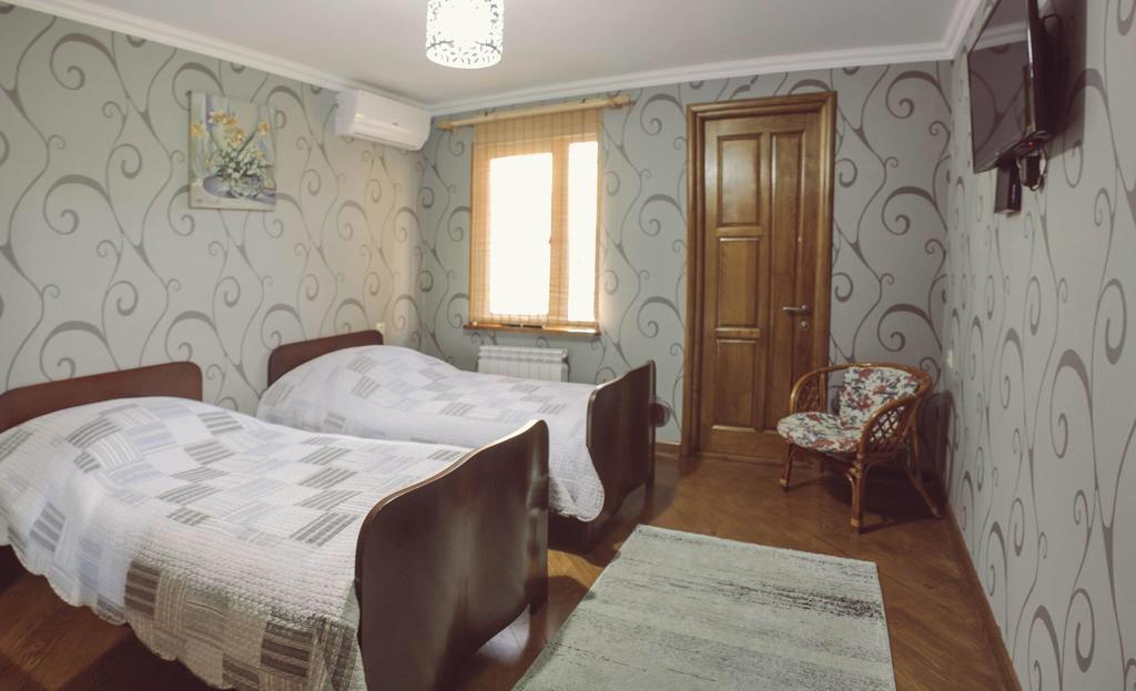 Casa De Khasia Zugdidi ภายนอก รูปภาพ