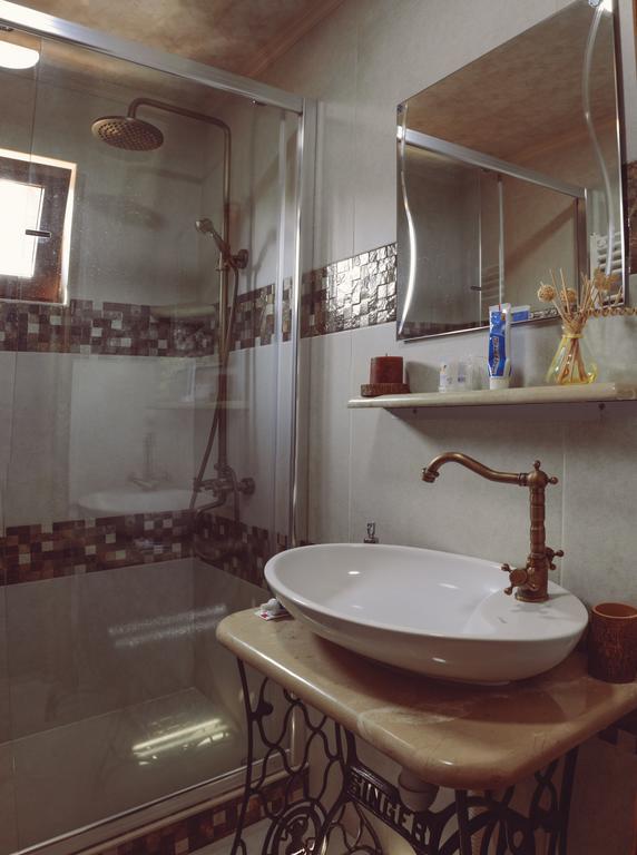 Casa De Khasia Zugdidi ภายนอก รูปภาพ