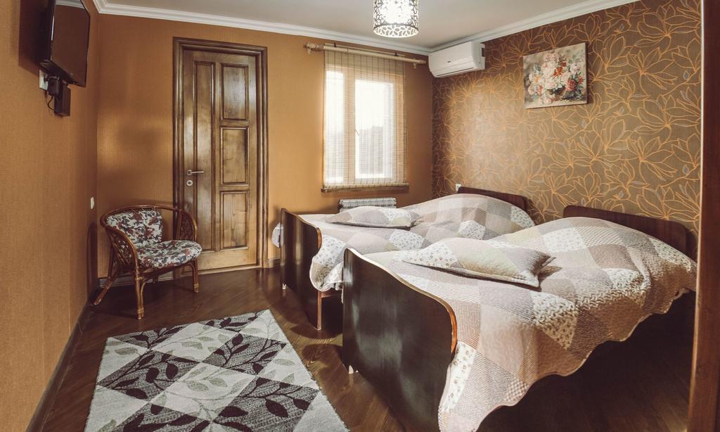 Casa De Khasia Zugdidi ภายนอก รูปภาพ