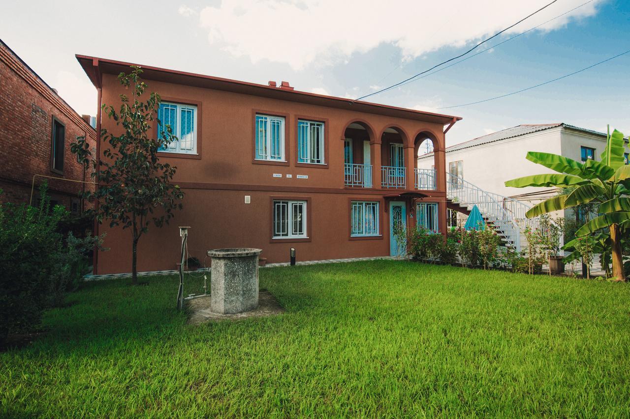 Casa De Khasia Zugdidi ภายนอก รูปภาพ