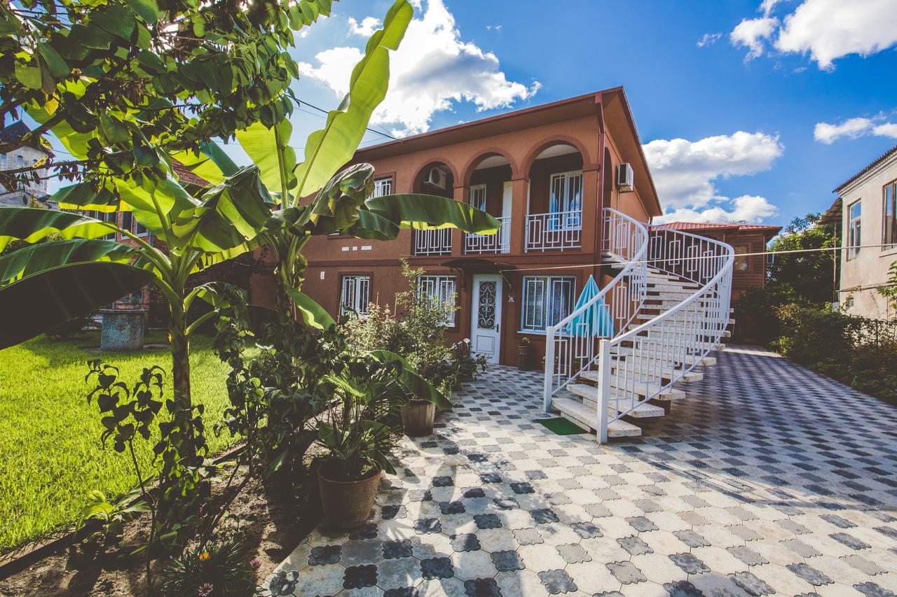 Casa De Khasia Zugdidi ภายนอก รูปภาพ